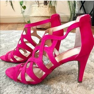 🆕 NWT Hot Pink Strappy Heels